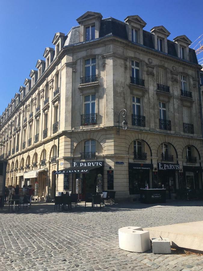 Bedinreims "Burgundy Bottle" 110M2 Exceptional, 4 Chambres Doubles, 2 Bain, Free Park & Wifi, Tout Equipe Ngoại thất bức ảnh