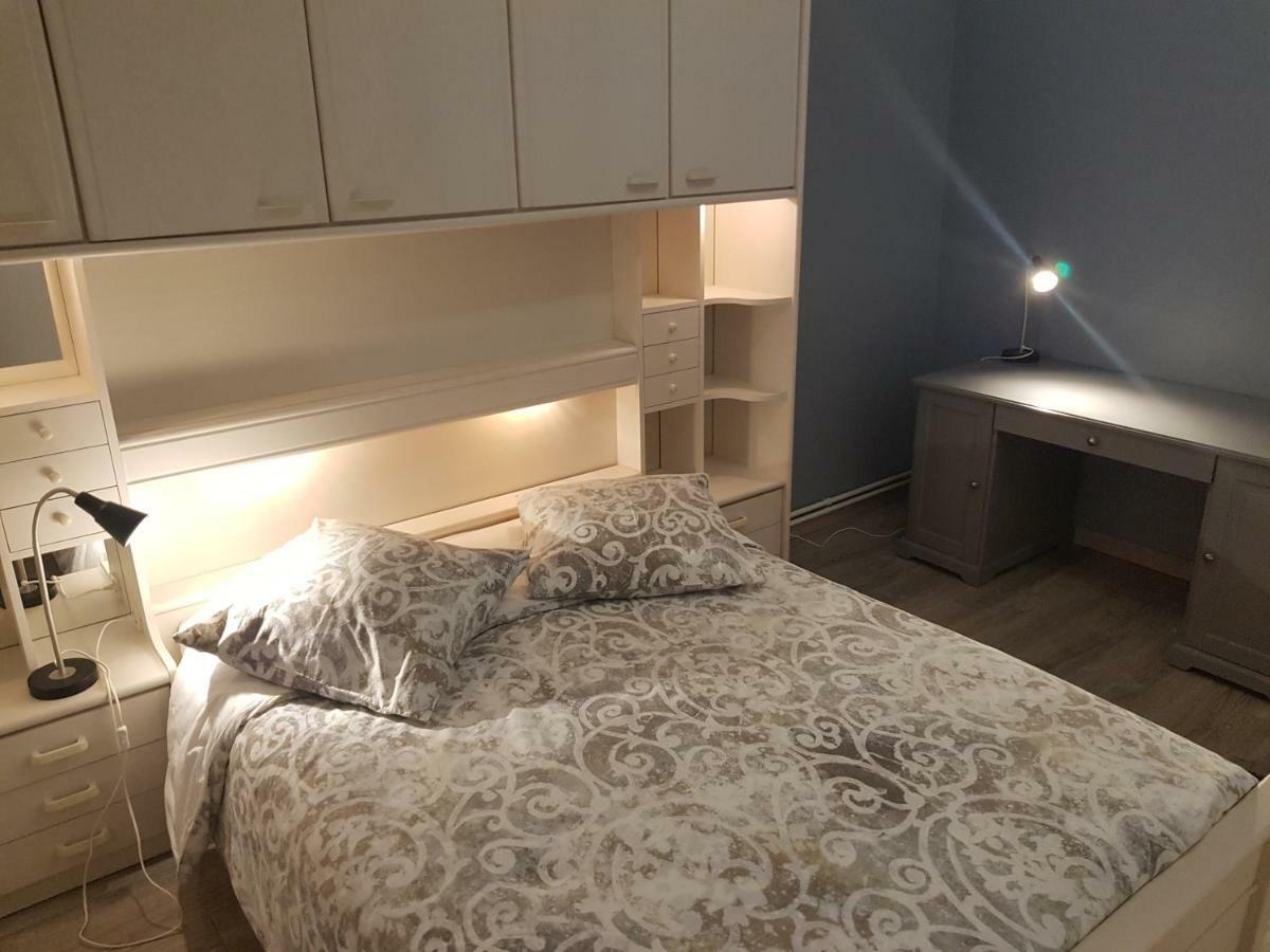 Bedinreims "Burgundy Bottle" 110M2 Exceptional, 4 Chambres Doubles, 2 Bain, Free Park & Wifi, Tout Equipe Ngoại thất bức ảnh